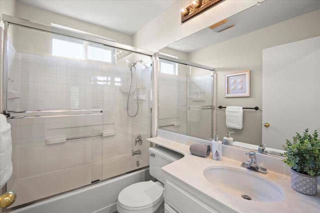 272 McDonnel Road, Alameda CA: https://media.crmls.org/mediaz/82eb95a3-0740-4185-873d-a3c40f2fd71b.jpg