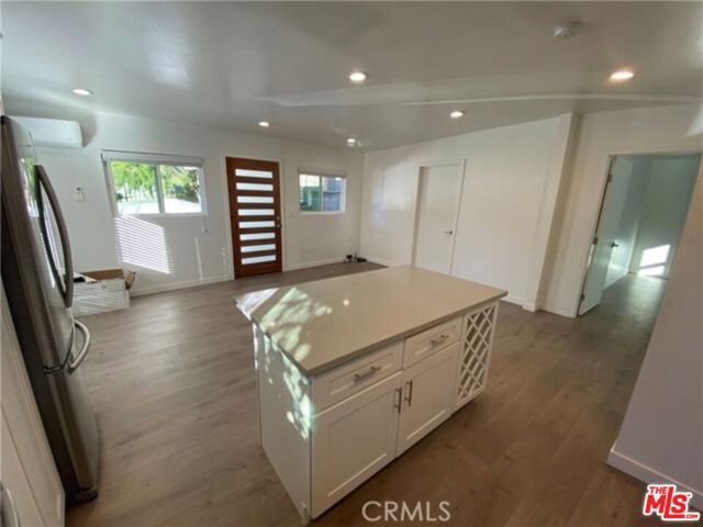 3422 Holyoke Drive, Los Angeles CA: https://media.crmls.org/mediaz/82ebba97-a503-49ef-bf57-da0fa51dc306.jpg