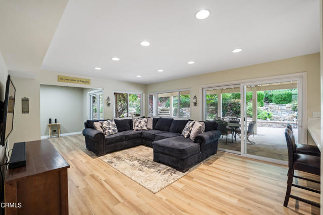 161 Harborview Court, Ventura CA: https://media.crmls.org/mediaz/82ec6676-7921-455e-95fc-2a2ae0817764.jpg