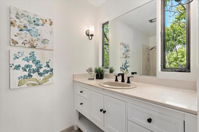 1107 Palm Avenue, San Mateo CA: https://media.crmls.org/mediaz/82ed178b-1838-49b9-957d-04416f926c27.jpg