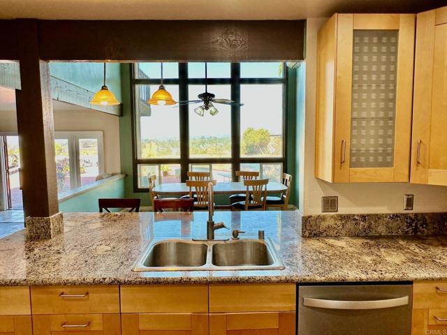 Detail Gallery Image 10 of 55 For 880 Crest View Rd, Vista,  CA 92081 - 4 Beds | 2/2 Baths