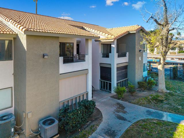 Image 1 of 20 For 78650 Avenue 42  614