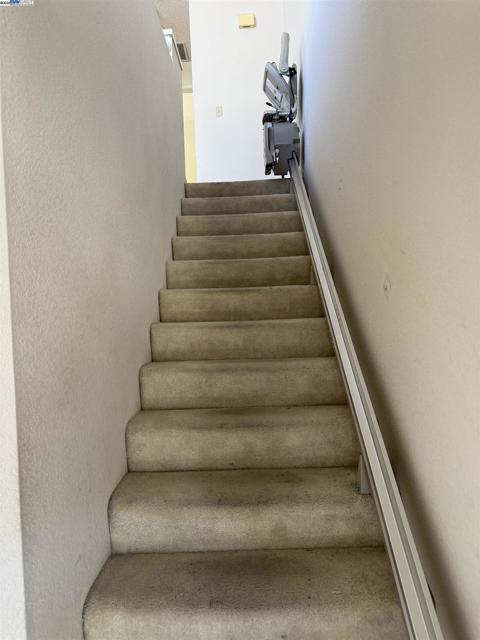 132 Crosswind Court, Hercules CA: https://media.crmls.org/mediaz/82ee267d-7f3d-4bab-8582-c9850730a1b8.jpg