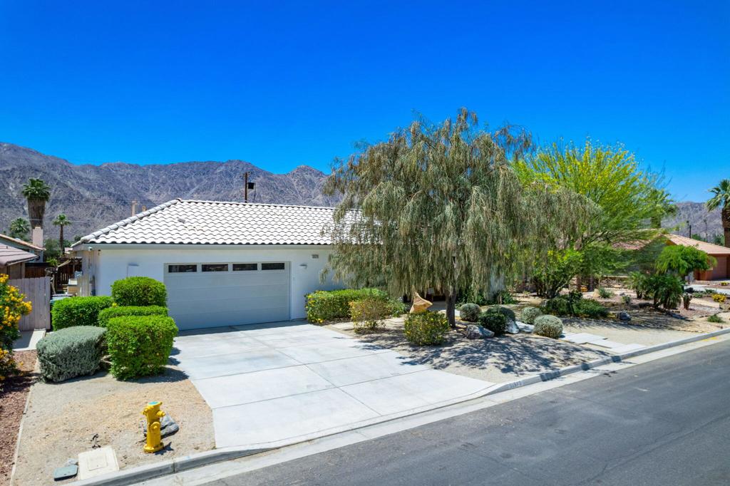 51575 Avenida Navarro