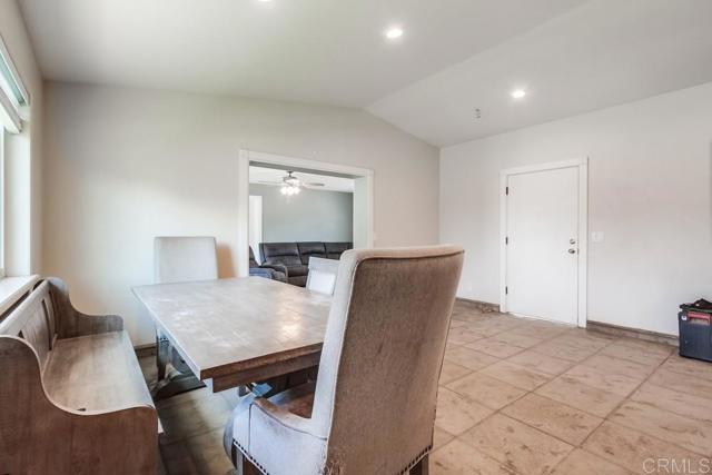 Detail Gallery Image 13 of 33 For 415 3rd St, Ramona,  CA 92065 - 3 Beds | 2 Baths