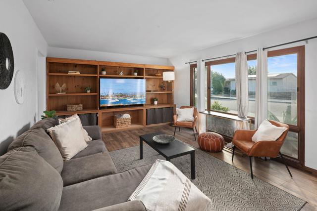 4407 Dakota Drive, San Diego CA: https://media.crmls.org/mediaz/82ee4032-7271-4508-8a61-2e3775a160a3.jpg