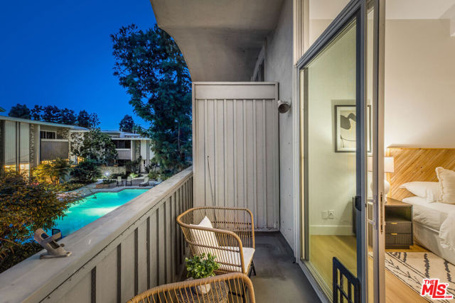 4804 La Villa Marina, Marina del Rey CA: https://media.crmls.org/mediaz/82f07e42-cb95-4df7-a3e0-c5f4f6ced91c.jpg