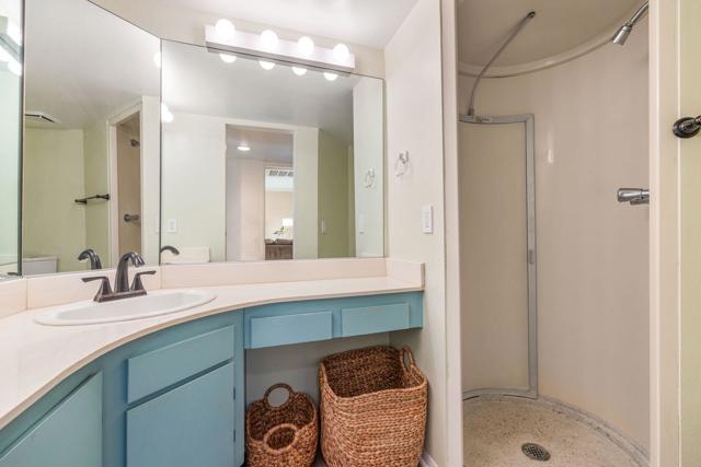 5300 E Waverly Drive, Palm Springs CA: https://media.crmls.org/mediaz/82f0f171-57aa-4da5-a6d1-3dc13dead82b.jpg