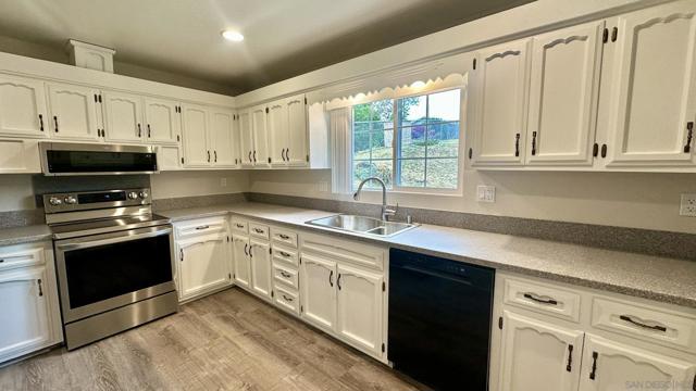 16142 Dartolo Rd., Ramona CA: https://media.crmls.org/mediaz/82f11cc5-d0f2-4839-b599-503179f27e1f.jpg