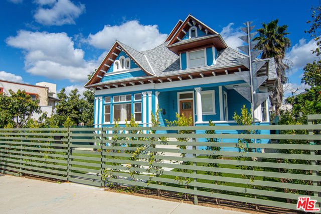 2507 E 1st Street, Los Angeles CA: https://media.crmls.org/mediaz/82f160b2-2667-4510-bc26-a803544dd1bb.jpg