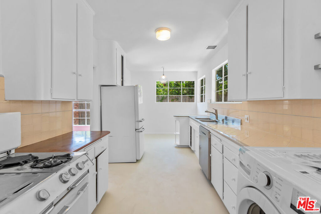 MLS #25587447 image #11