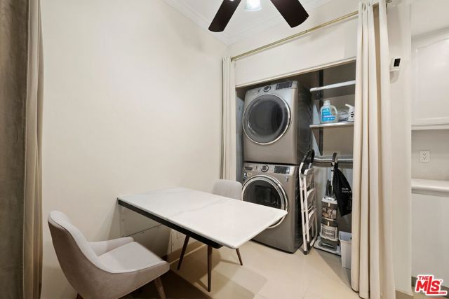 8455 Fountain Avenue, West Hollywood CA: https://media.crmls.org/mediaz/82f1b83b-3c43-4a33-a6c4-94c6a502ad00.jpg