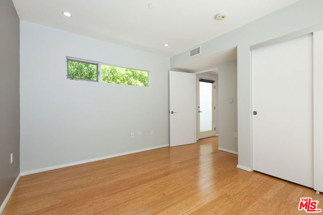 3907 De Longpre Avenue, Los Angeles CA: https://media.crmls.org/mediaz/82f2298b-1c4a-4327-acd8-7ca672f3abe7.jpg