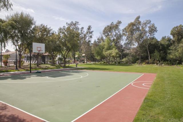 3385 Wild Oak Lane, Escondido CA: https://media.crmls.org/mediaz/82f23cac-d8cc-42ed-9947-3e31d69c03a4.jpg