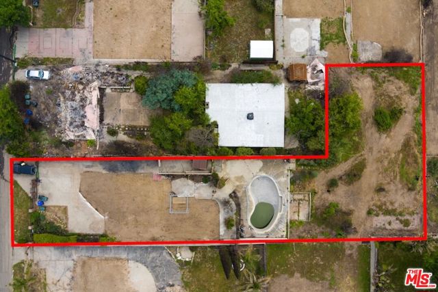 3359 Glenrose Avenue, Altadena CA: https://media.crmls.org/mediaz/82f33b95-e966-47ca-be6f-fa0dcf4e7c55.jpg