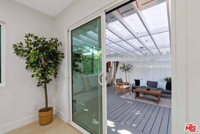 5413 Halbrent Avenue, Sherman Oaks CA: https://media.crmls.org/mediaz/82f38523-b9a4-4000-bb2d-e8ea60627021.jpg
