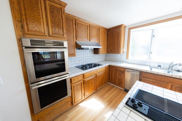 3650 Valley Ridge Lane, San Jose CA: https://media.crmls.org/mediaz/82f40a6c-d9a4-4352-9725-a297c01f2279.jpg
