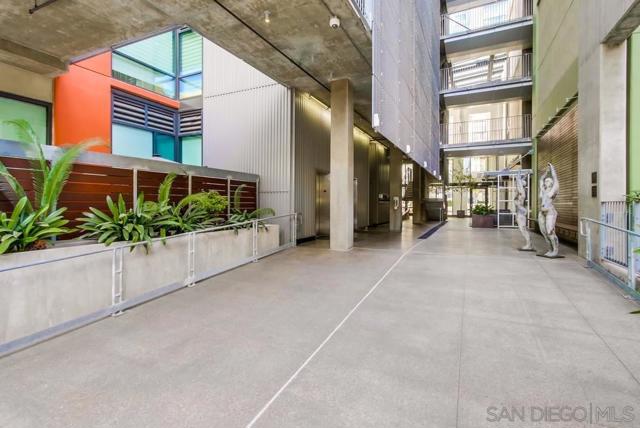 321 10th Ave, San Diego CA: https://media.crmls.org/mediaz/82f461fa-a3b2-45a6-a700-a7eb40cc8be9.jpg