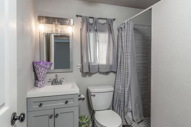 3320 Del Monte Boulevard, Marina CA: https://media.crmls.org/mediaz/82f4a1c3-fa89-48c7-963b-0944bd216ba9.jpg