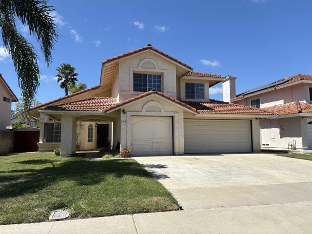 Detail Gallery Image 1 of 41 For 735 Rivertree Dr, Oceanside,  CA 92058 - 4 Beds | 3 Baths