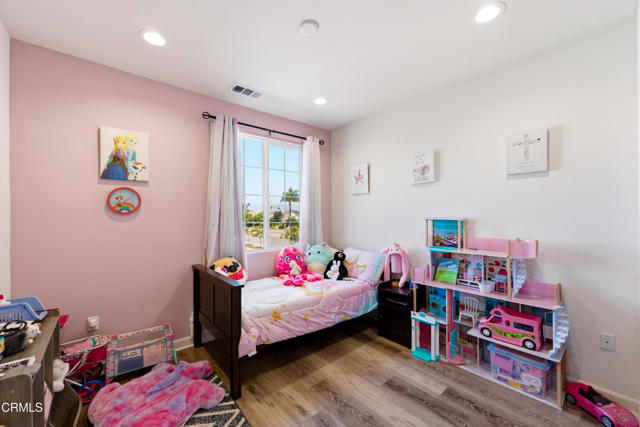 Detail Gallery Image 21 of 42 For 2406 Nicklaus St, Oxnard,  CA 93036 - 4 Beds | 2/1 Baths