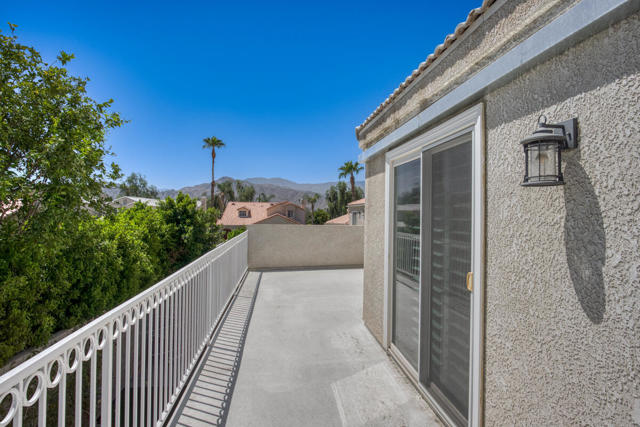 41950 Maryn Court, Palm Desert CA: https://media.crmls.org/mediaz/82f52720-e5fb-4323-8055-4672ade9e58e.jpg