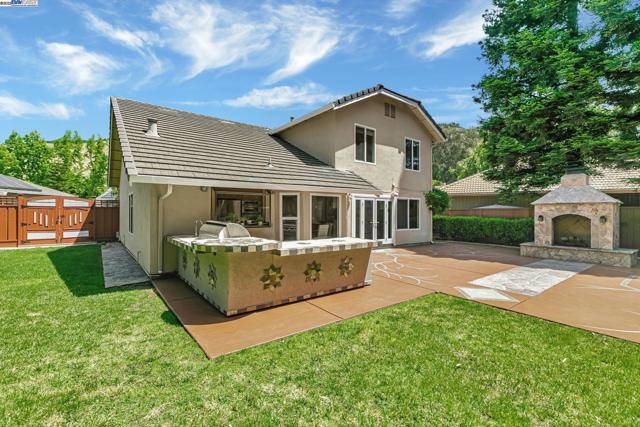 38957 Altura Street, Fremont CA: https://media.crmls.org/mediaz/82f5b02e-181c-4120-98de-398a49811bd3.jpg