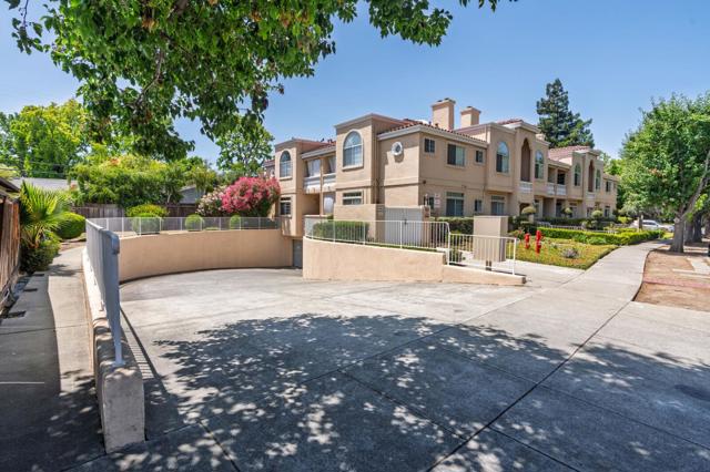 1114 S Winchester Boulevard, San Jose CA: https://media.crmls.org/mediaz/82f5ec71-212a-4ce0-aafc-1d6524e0db42.jpg