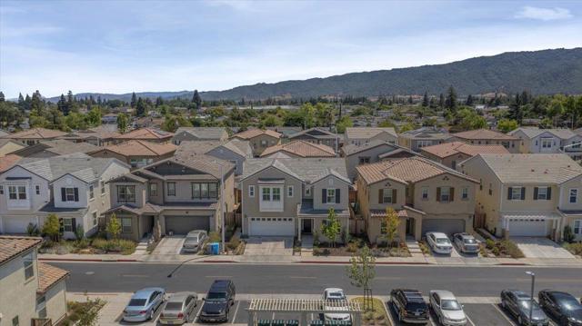 738 Sullivan Way, Gilroy CA: https://media.crmls.org/mediaz/82f70410-3818-45ad-86fb-77c597cd6668.jpg