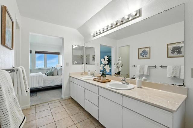 580 Pointe Pacific, Daly City CA: https://media.crmls.org/mediaz/82f7cd5e-a6da-4500-89bf-417822c0fb9b.jpg