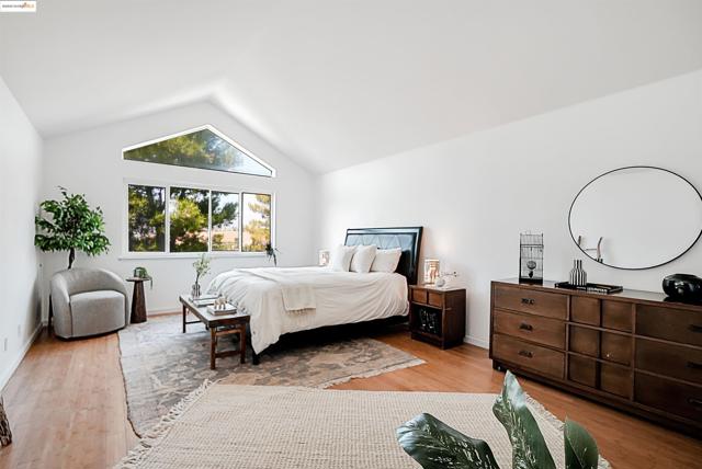 44765 Lynx Dr, Fremont CA: https://media.crmls.org/mediaz/82f7dbf2-0b92-4e4d-9364-b80620704cff.jpg