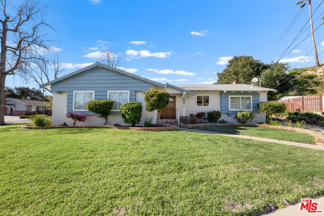 9413 La Reina Place photo 1