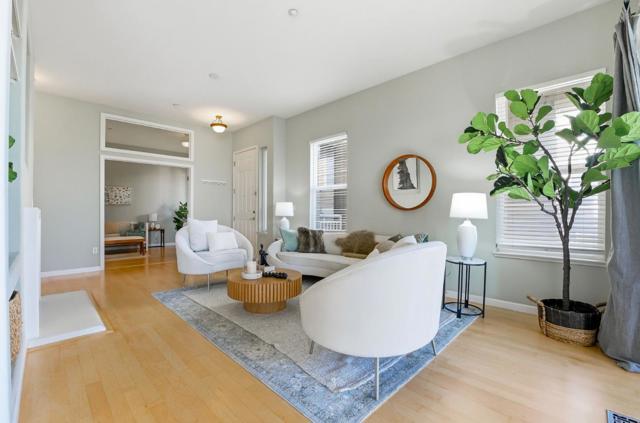 134 Cliff Swallow Court, Brisbane CA: https://media.crmls.org/mediaz/82f87201-6ae0-479f-b33a-6e27e1b1ef88.jpg