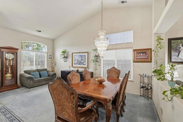 1883 College Greens Drive, Los Banos CA: https://media.crmls.org/mediaz/82f8d6e9-41c4-43ef-9364-5c38cb2b8986.jpg