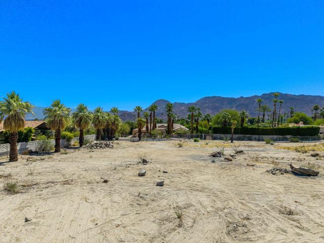 49425 Jfk Trail Trail, Palm Desert CA: https://media.crmls.org/mediaz/82f8f553-3d1c-462c-91fa-afa965cf361c.jpg