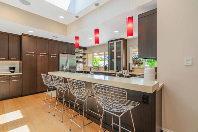 1728 Peartree Lane, Mountain View CA: https://media.crmls.org/mediaz/82f90d64-546f-4b7f-8239-4d4f3ce61a24.jpg
