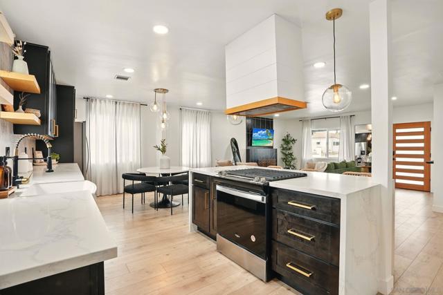 4817 Lyon St, San Diego CA: https://media.crmls.org/mediaz/82f91f84-bc41-469e-a160-0bb62a649a0d.jpg