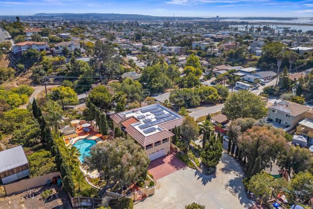4770 Jellett Street, San Diego CA: https://media.crmls.org/mediaz/82f933fc-7bb2-45a4-a845-528e86d267d4.jpg