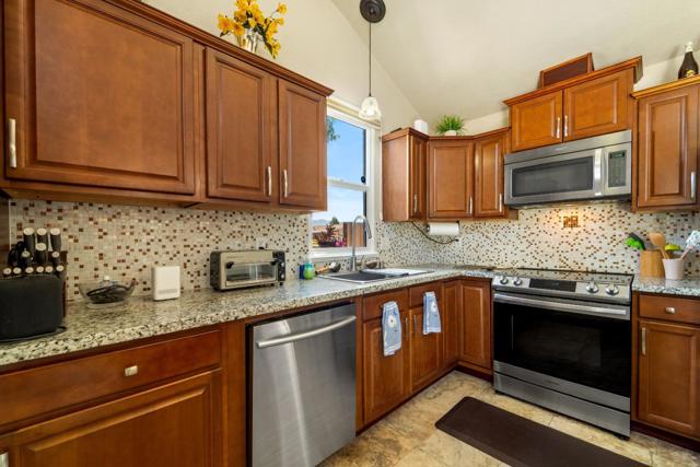 33 Hayes Avenue, San Jose CA: https://media.crmls.org/mediaz/82fa7cf3-7653-4fda-999c-8c4f423807a3.jpg