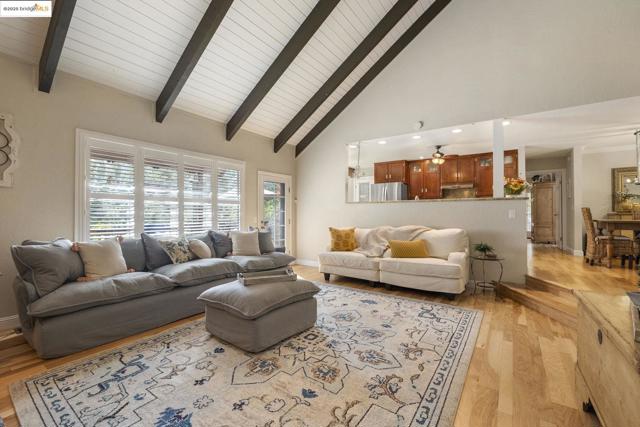 20581 Gerber Rd, Tuolumne CA: https://media.crmls.org/mediaz/82fb3413-200d-4b38-8d5d-9fe8bc56a4c9.jpg