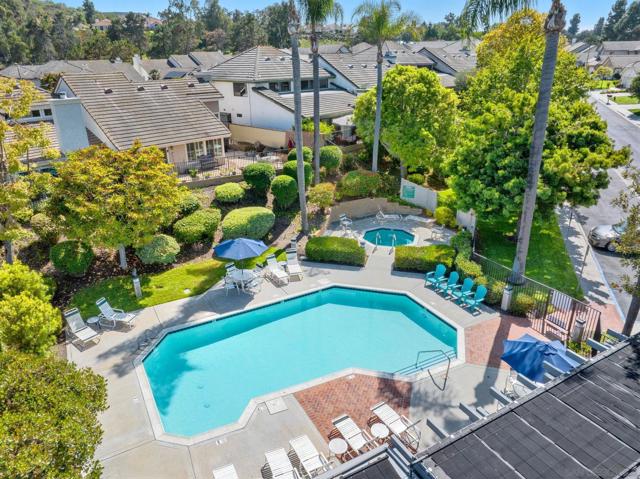 1894 Spyglass Cir, Vista CA: https://media.crmls.org/mediaz/82fb3b58-7bca-4b94-94a6-d83f1cde8cee.jpg