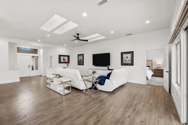 78420 Willowrich Drive, Palm Desert CA: https://media.crmls.org/mediaz/82fb596e-1aea-4caa-8f31-a88c48ebb637.jpg