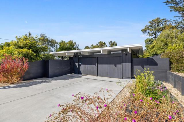 1651 Lexington, San Mateo CA: https://media.crmls.org/mediaz/82fb5d3e-13a5-4f74-8b6f-7dc64e459c68.jpg