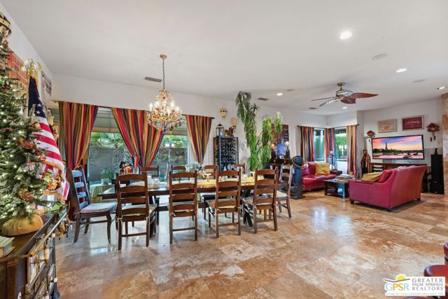 18 Calais Circle, Rancho Mirage CA: https://media.crmls.org/mediaz/82fbf684-a9a4-4f3c-8061-36bf806a7ce2.jpg