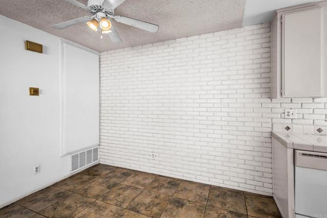 Detail Gallery Image 12 of 29 For 3448 Seabreeze Walk, Oceanside,  CA 92056 - 2 Beds | 1 Baths