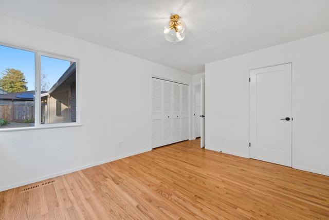 115 Crestview Terrace, Santa Cruz CA: https://media.crmls.org/mediaz/82fc5182-641e-452d-b9cb-7b186c079a62.jpg