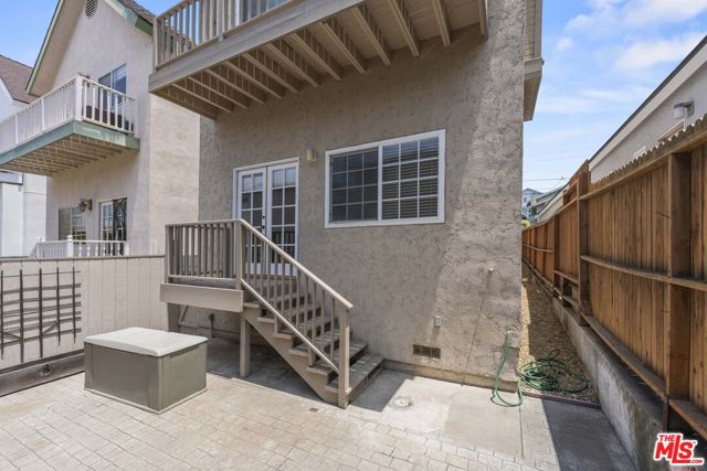 1711 Goodman Avenue, Redondo Beach CA: https://media.crmls.org/mediaz/82fca70e-ea57-42e0-af60-07bf9226df37.jpg