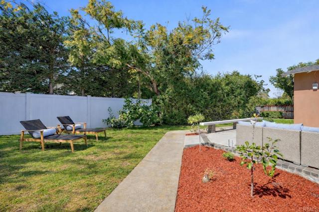 Detail Gallery Image 6 of 32 For 637 N Rios Ave, Solana Beach,  CA 92075 - 4 Beds | 1/1 Baths