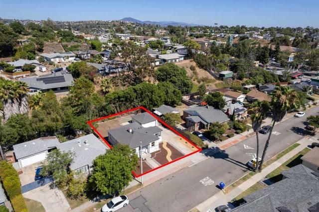 4361 Alamo Dr, San Diego CA: https://media.crmls.org/mediaz/82fdd14c-d71d-4171-b5e3-bf872c432d60.jpg