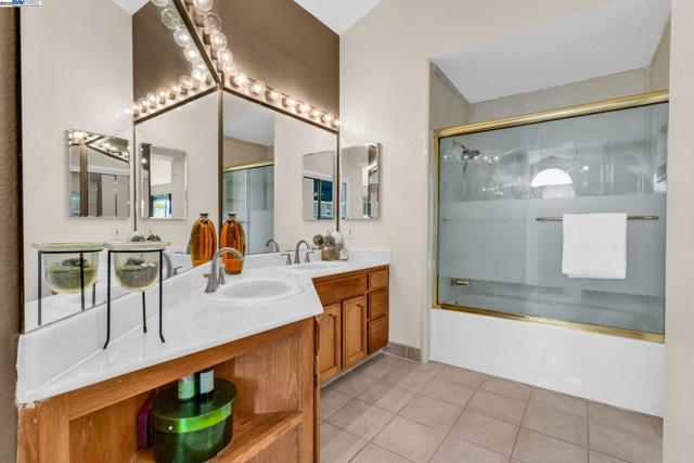 5473 Rainflower Dr, Livermore CA: https://media.crmls.org/mediaz/82fdf650-9da7-42e6-8932-b4224d1b03f7.jpg